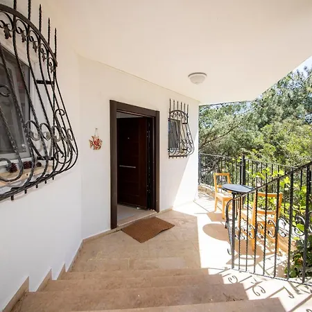 Amazing House Inside A Forest With Shared Pool In Bodrum, Mugla Lejlighed